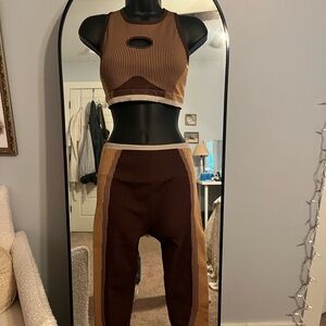 Fabletics Workout Bra/Top